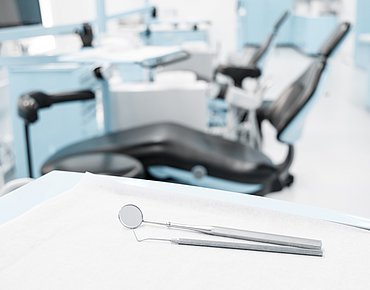 Instrumente beim Zahnarzt