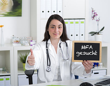 Ärztin sucht Personal