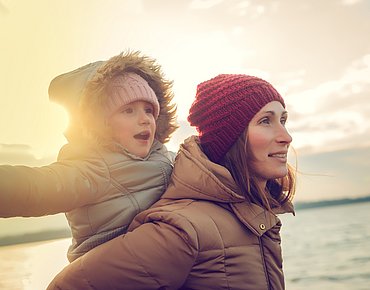 Frau mit Kind Frau mit Kind