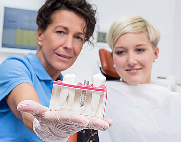 ZFA mit Patientin