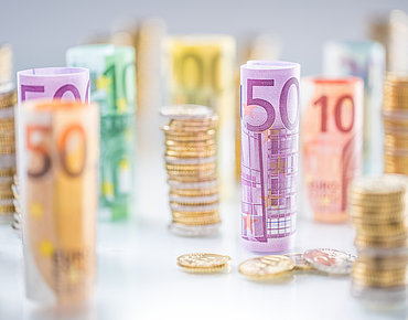 Banknoten und Muenzen 