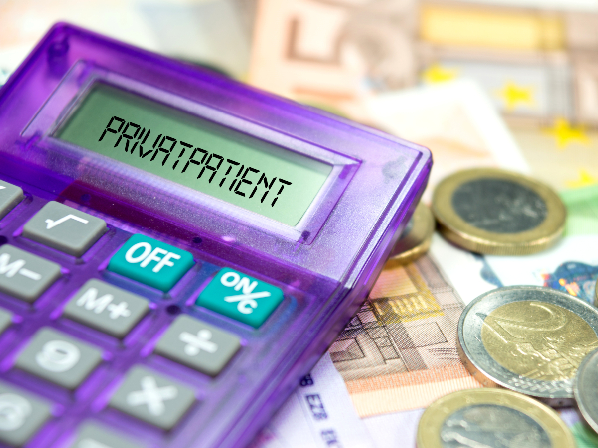 Taschenrechner mit der Aufschrift "Privatpatient"